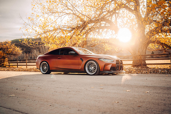Фото дисков HRE 300 Глянцевый лак на BMW 4/M4 (G22/G82)