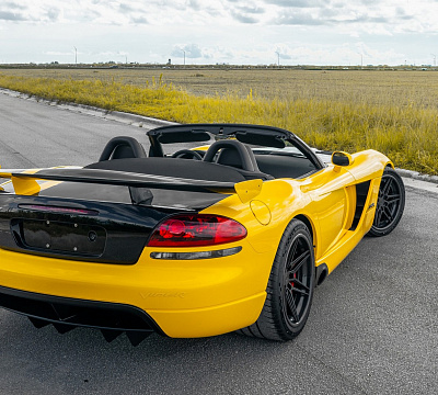 Фото дисков Strasse Wheels SV2-6 Deep Concave FS на Dodge Viper