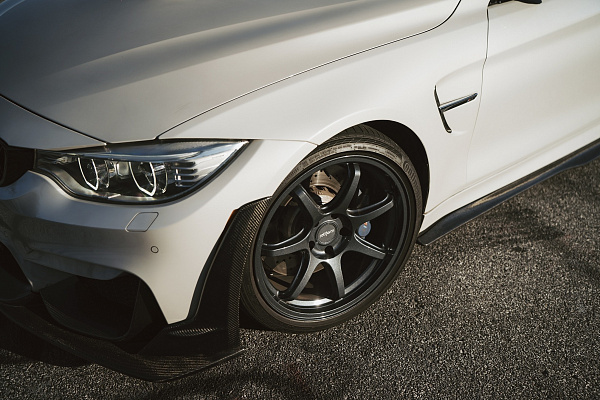 Фото дисков Rotiform BPU Черный глянец на BMW 4/M4 (F32/F82)