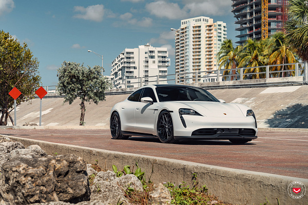 Фото дисков Vossen M-X3 (3-Piece) Черный сатин на Porsche Taycan I