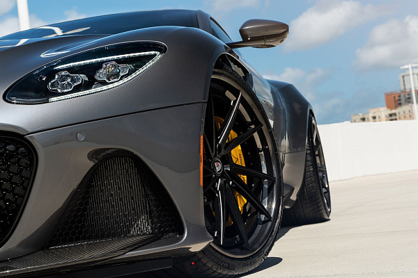 Фото дисков Anrky AN33 Черный сатин на Aston Martin DBS 3