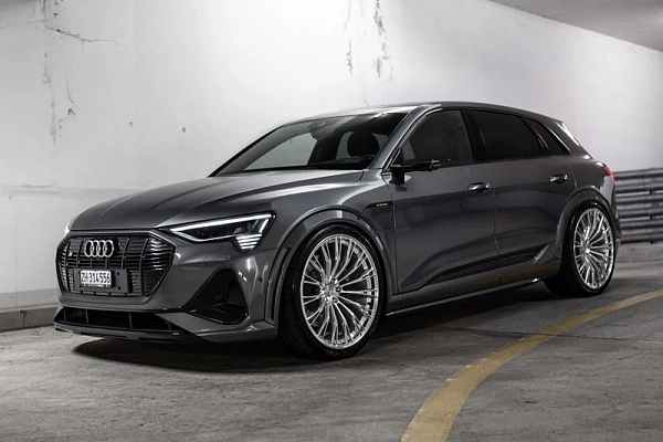 Фото дисков ST Wheels ST11 Полированный лак на Audi E-tron