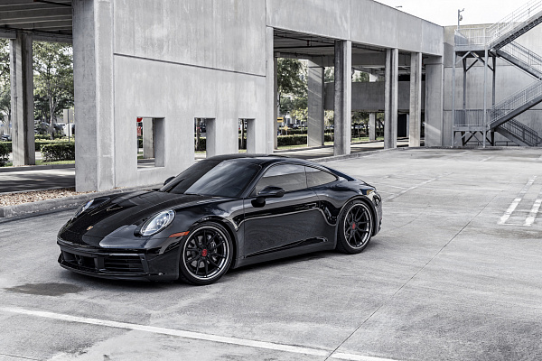 Фото дисков Strasse Wheels SV5 Deep Concave FS Черный сатин на Porsche 911 VIII
