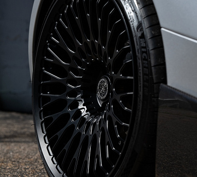 Фото дисков Brixton Forged TR20 на McLaren 720S