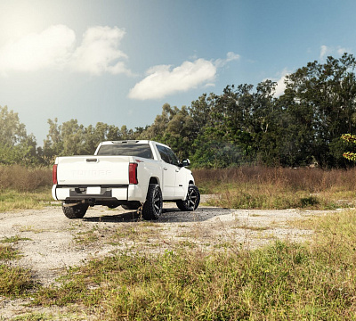 Фото дисков 4PLAY 4P63 на Toyota Tundra III