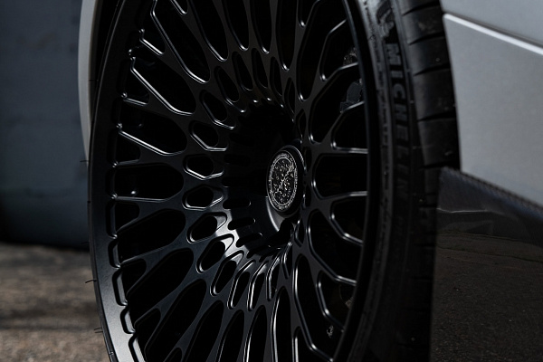 Фото дисков Brixton Forged TR20 Черный сатин на McLaren 720S