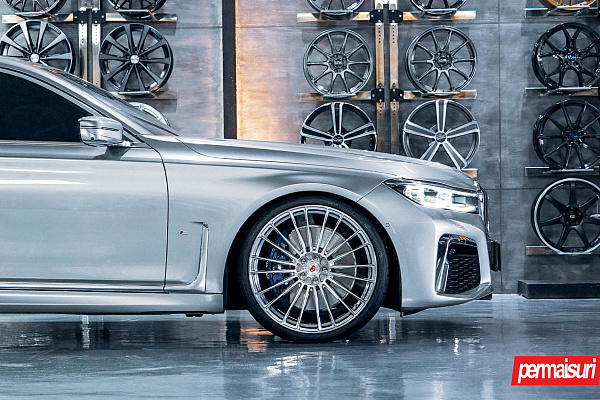 Фото дисков Vossen S17-04 Глянцевый лак на BMW 7 (G11/G12)
