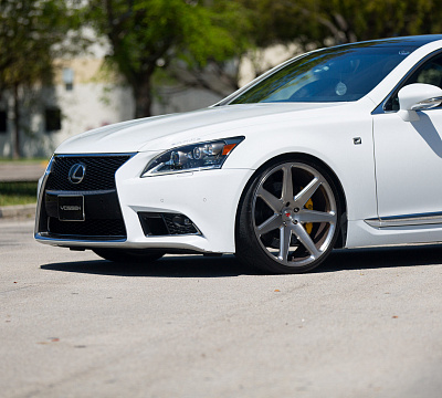 Фото дисков Vossen CG-207 на Lexus LS IV