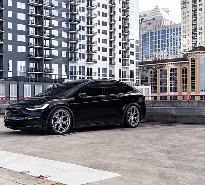 Фото дисков Vossen HF-5 на Tesla Model X