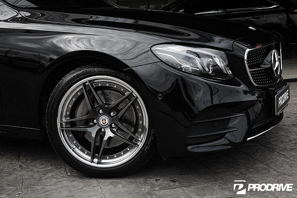 Фото дисков HRE S107 Глянцевый графит на Mercedes-Benz E-Class (W213, S213, C238)