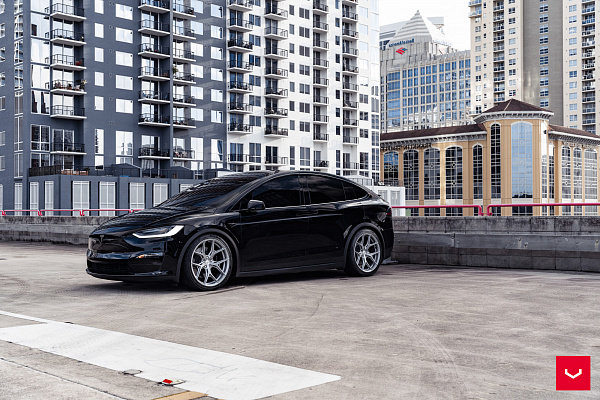Фото дисков Vossen HF-5 Серебро на Tesla Model X