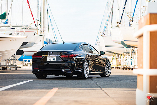 Фото дисков Vossen S17-01 Глянцевый лак на Lexus LS IV