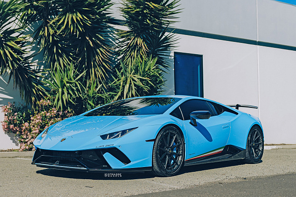 Фото дисков Savini SV10 Другой цвет на Lamborghini Huracan