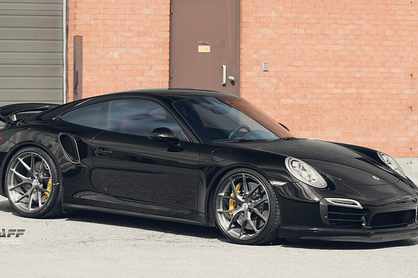 Фото дисков HRE P101 Глянцевый тонированный лак на Porsche 911 VII