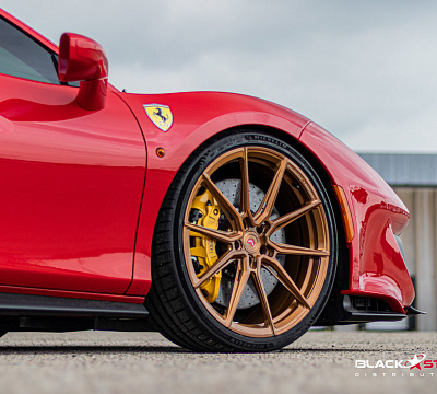Фото дисков Vossen EVO-2R на Ferrari 488