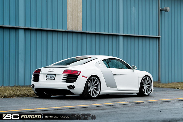 Фото дисков BC Forged RZ10 Глянцевый лак на Audi R8 (Typ 42)