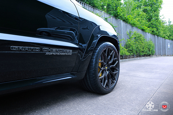 Фото дисков Vossen S17-01 Глянцевый темный лак на Jeep Grand Cherokee IV