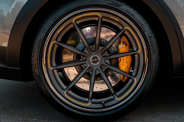 Фото дисков Brixton Forged R11-RS Сатиновый темный лак на Porsche Cayenne III