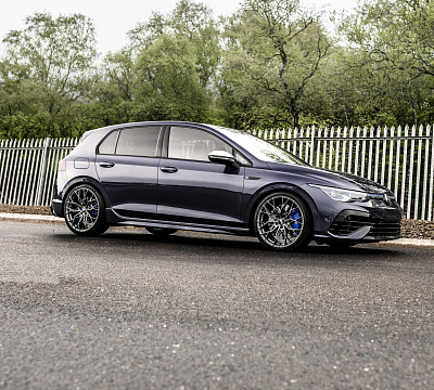 Фото дисков Bola FLX на Volkswagen Golf VIII