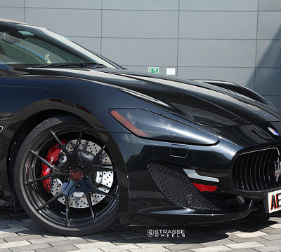 Фото дисков Strasse Wheels SM5R Deep Concave Monoblock на Maserati GranTurismo I