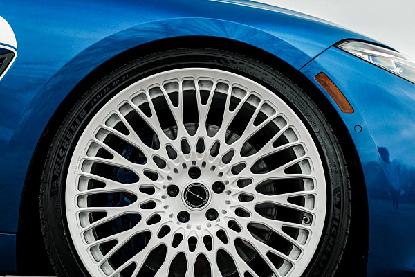 Фото дисков Brixton Forged TR20 Белый глянец на BMW 8/M8