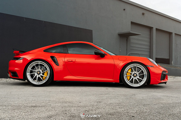 Фото дисков Anrky AN33 Полированный лак на Porsche 911 VIII