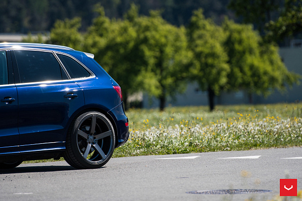 Фото дисков Vossen CV3 Глянцевый графит на Audi Q5 (8R)