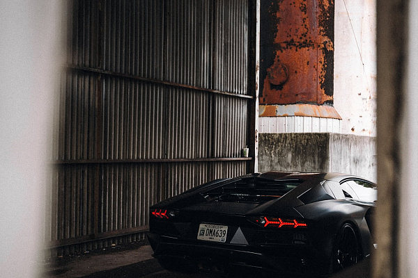 Фото дисков Brixton Forged TR05 Черный глянец на Lamborghini Aventador