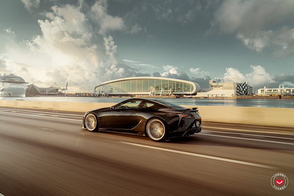 Фото дисков Vossen VPS-2 (3-Piece) Глянцевый лак на Lexus LC 500