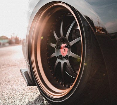 Фото дисков Strasse Wheels R10 Performance на Nissan GT-R