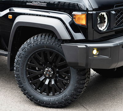 Фото дисков Kahn G22 DC на Toyota Land Cruiser 70