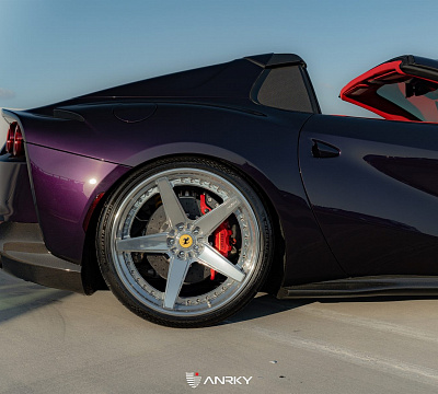 Фото дисков Anrky RS5.3 на Ferrari 812