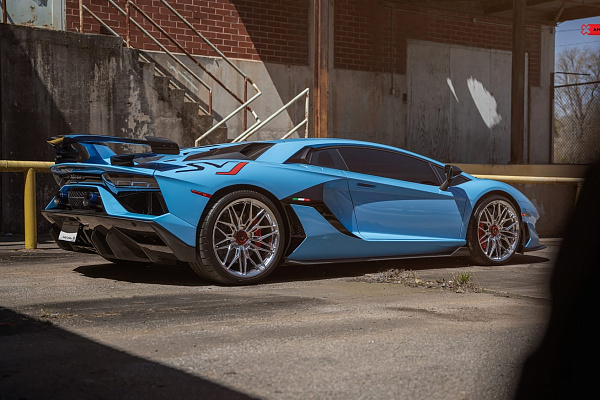 Фото дисков Anrky S1-X1 Полированный лак на Lamborghini Aventador