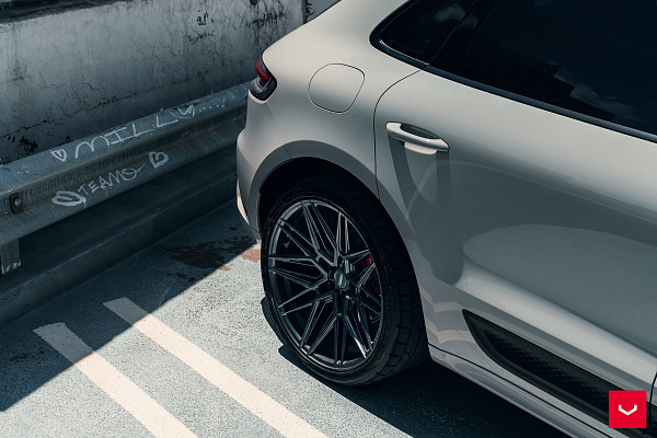 Фото дисков Vossen HF-7 Сатиновый графит на Porsche Macan I