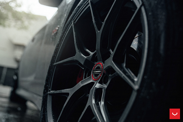 Фото дисков Vossen HF-5 Сатиновый графит на Dodge Charger VII