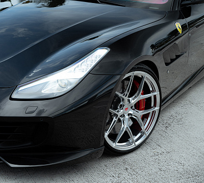 Фото дисков Vossen S21-01 на Ferrari GTC4Lusso