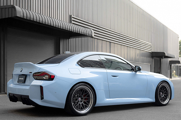 Фото дисков HRE 300 Глянцевый графит на BMW 2/M2 (G42/G87)