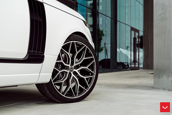 Фото дисков Vossen HF-2 Алмазная проточка на Range Rover IV