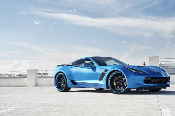 Фото дисков Savini SV67 Черный глянец на Chevrolet Corvette C7