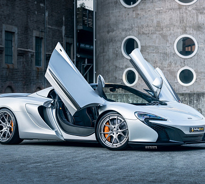 Фото дисков Strasse Wheels SM5R Deep Concave FS на McLaren 650S