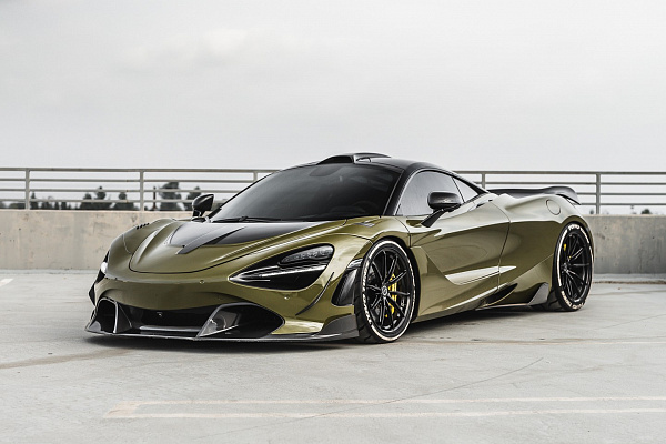 Фото дисков Brixton Forged R11-R Черный глянец на McLaren 720S