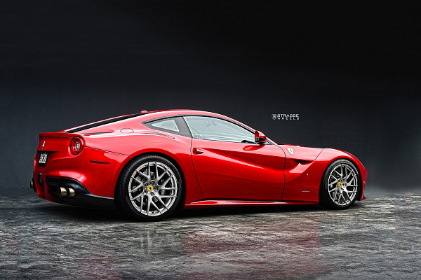 Фото дисков Strasse Wheels SM7T Deep Concave Monoblock Сатиновый тонированный лак на Ferrari F12