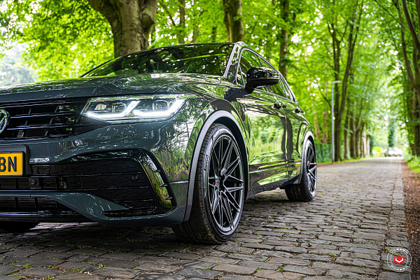 Фото дисков Vossen EVO-2 Черный сатин на Volkswagen Tiguan II