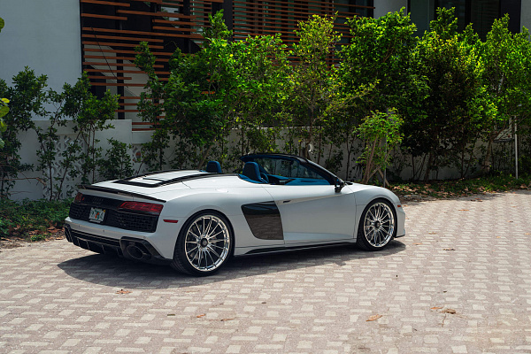 Фото дисков HRE P103 Полированный лак на Audi R8 (4S)