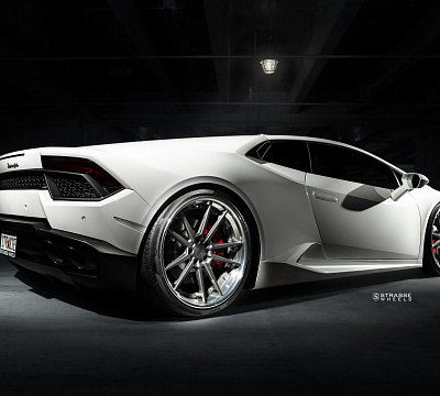 Фото дисков Strasse Wheels SV1 Deep Concave FS на Lamborghini Huracan