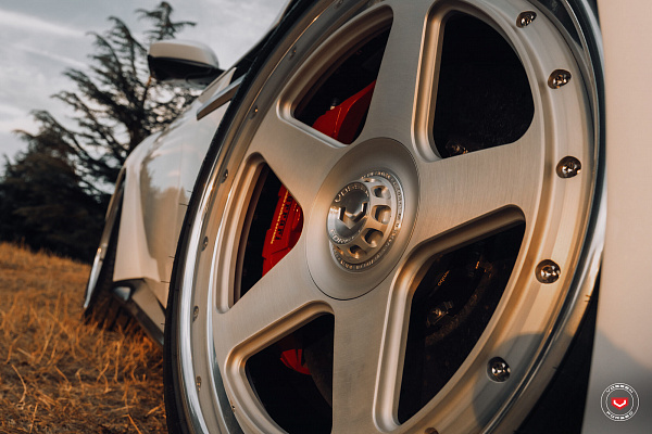 Фото дисков Vossen GEN-01 (3-Piece) Сатиновый лак на Ferrari 12Cilindri