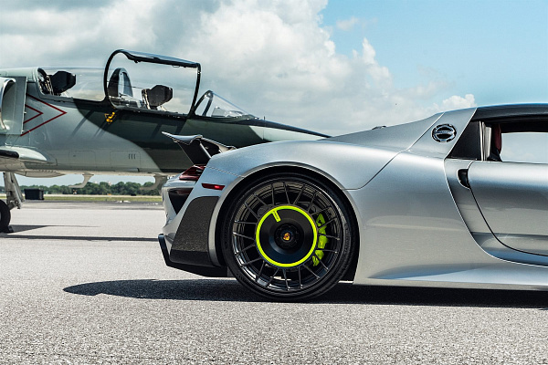 Фото дисков Anrky AN20 Aerosport Глянцевый темный лак на Porsche 918 Spyder