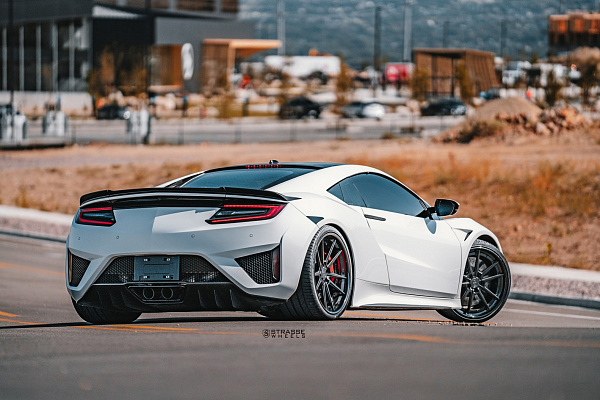 Фото дисков Strasse Wheels SV1 Deep Concave FS Черный сатин на Acura NSX II