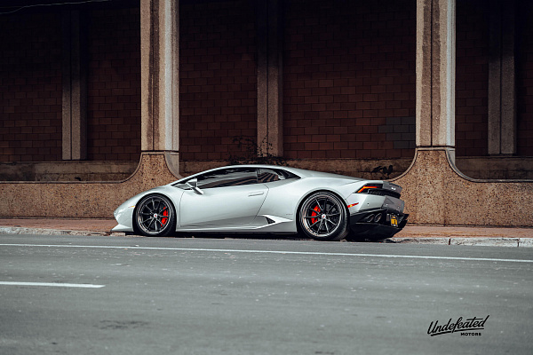 Фото дисков HRE S104SC Черный сатин на Lamborghini Huracan