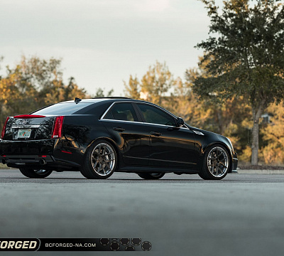 Фото дисков BC Forged HCS02 на Cadillac CTS II